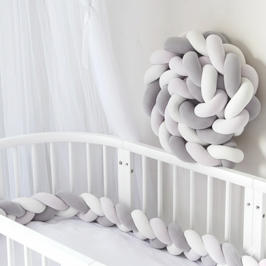 Zaštitni jastuk za dječji krevetić  - Pletenica Siva-Bijela