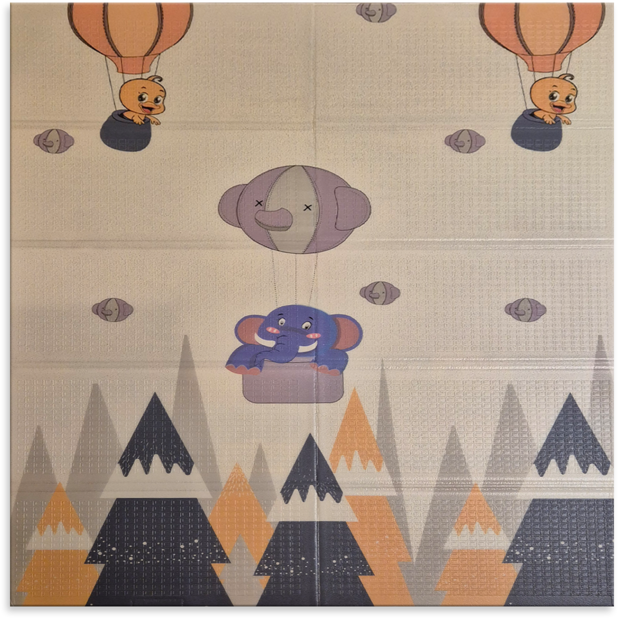 Sklopiva dvostrana podloga za igru i puzanje  - Planinski Baloni i Sive Ceste 180x150 cm